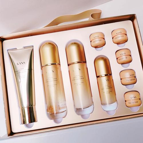 皮肤干补水,选什么护肤品效果好?