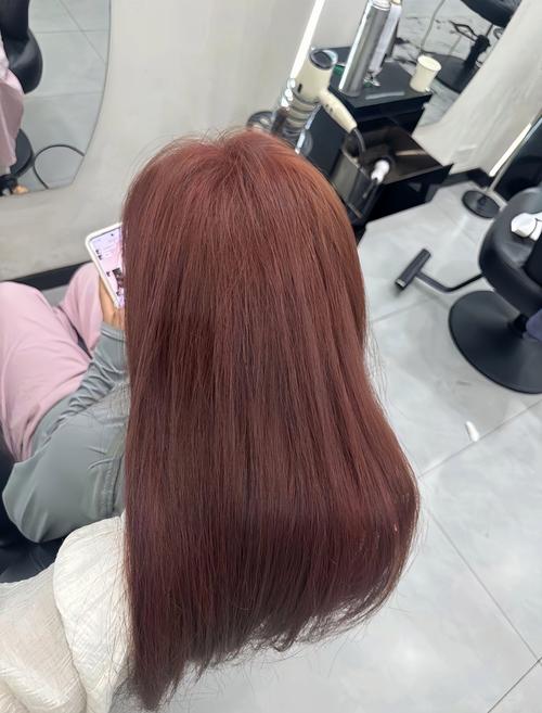 黑皮肤适合染什么发色?