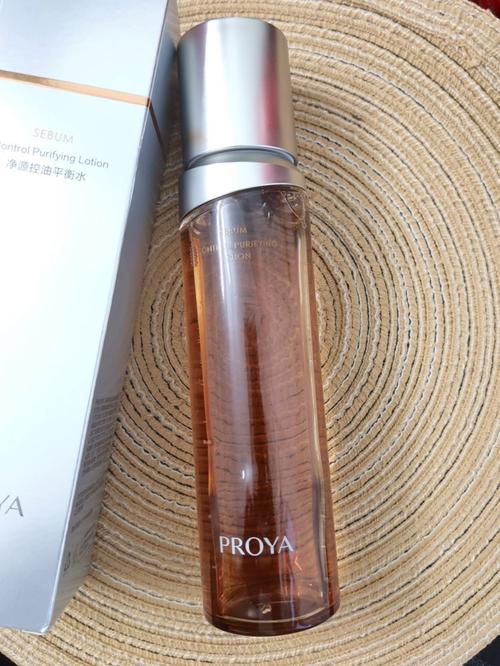 夏季油性皮肤用什么护肤品