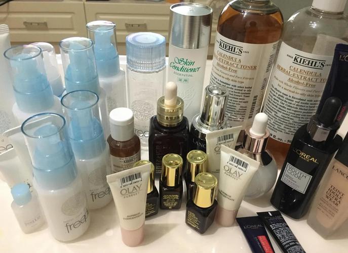 油皮夏季护肤品怎么选?清爽控油还是补水保湿?