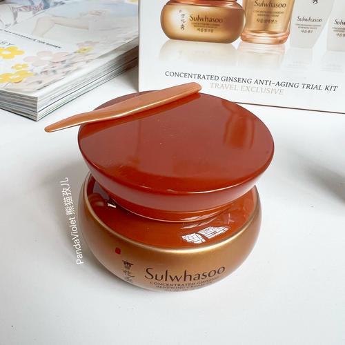 冬季皮肤干燥,该选啥护肤品?