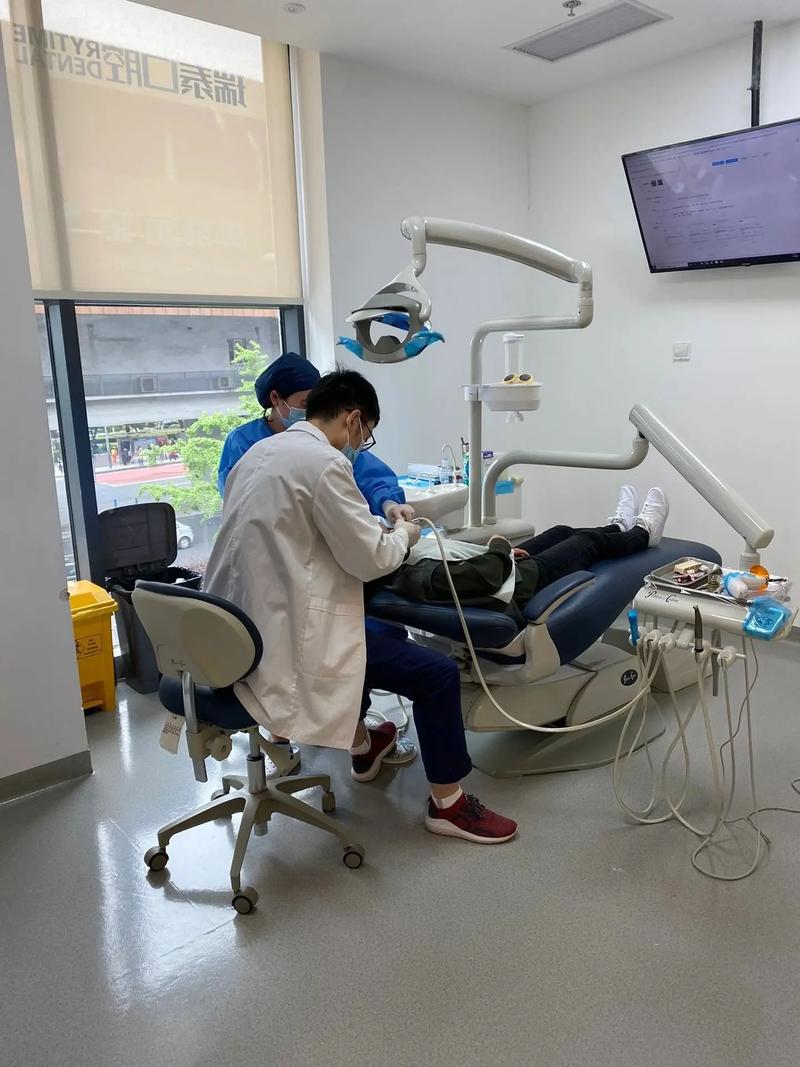 吉林大学第一医院口腔科如何预约挂号?