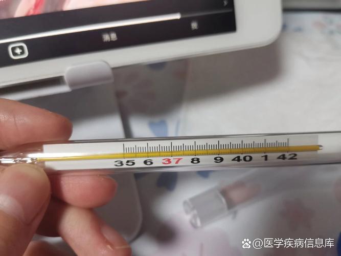 口腔38度腋下37度是发烧吗?