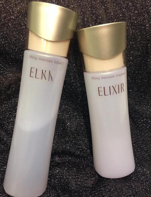 油皮适合什么护肤品?