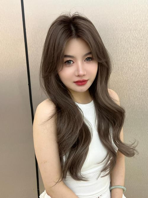 染什么发色最显白?30字疑问标题来了!