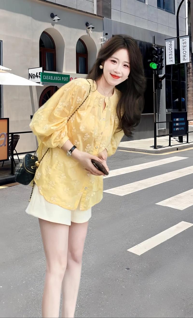 皮肤黄穿什么颜色显白显气色?