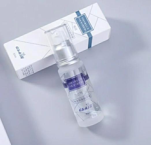 油皮用精华会闷痘?还是能控油?