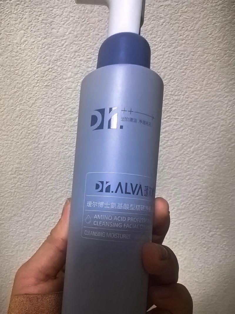 油皮护肤品选哪些?控油保湿不闷痘?