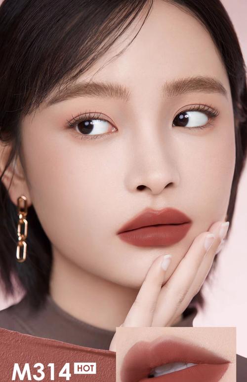 冷皮口红选色难?这3色显白不挑皮?