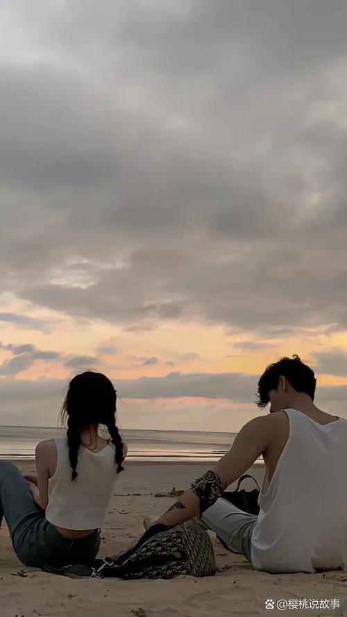 qq皮肤情侣图片一对,哪里能免费下载?