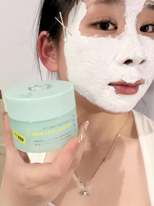 清洁面膜适合什么肤质用?