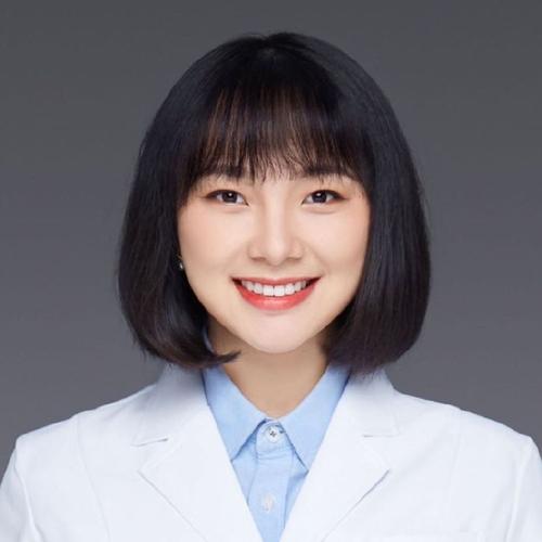 华西口腔正畸医生哪家好?