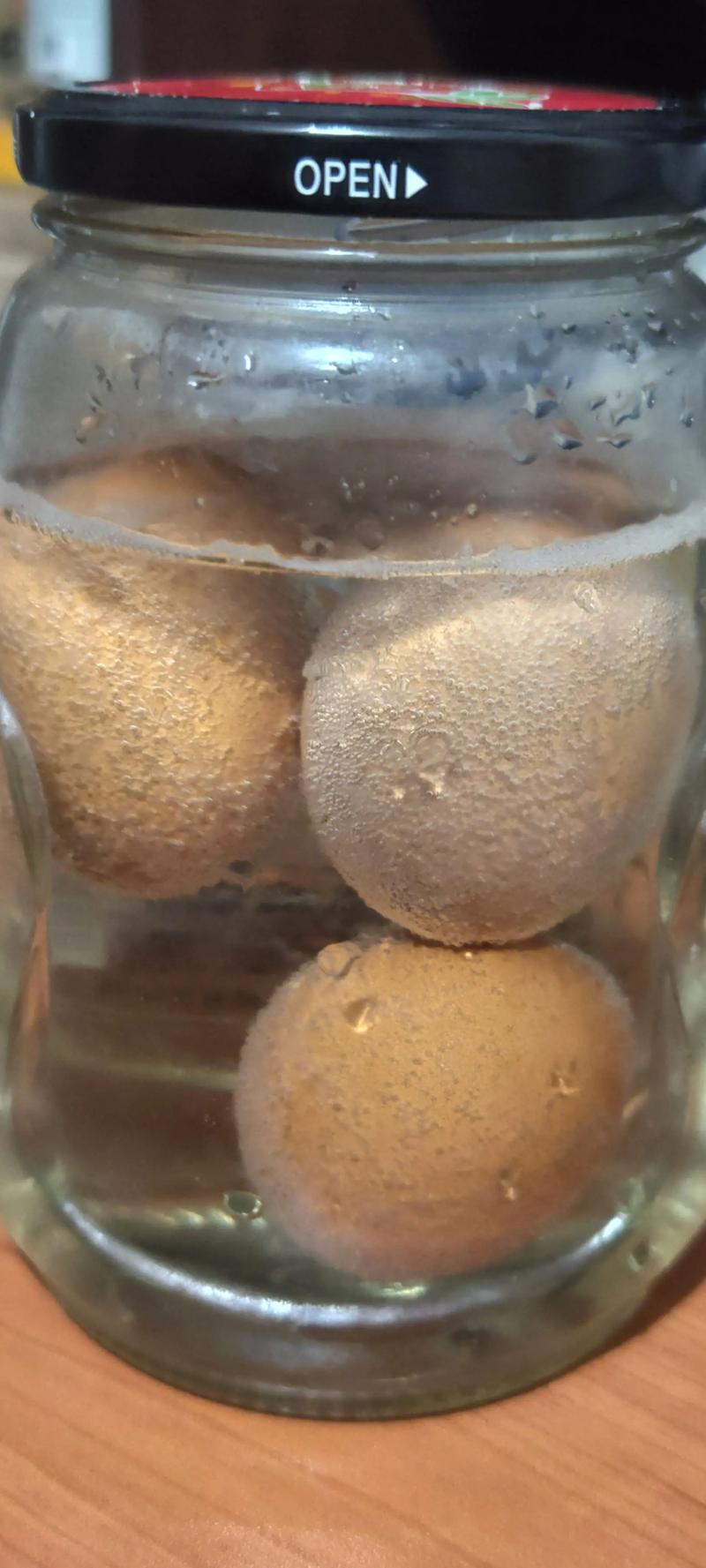 醋泡鸡蛋真能治皮肤病吗?