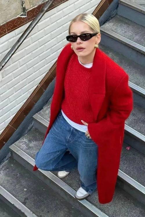 皮肤黑适合暗红色吗?