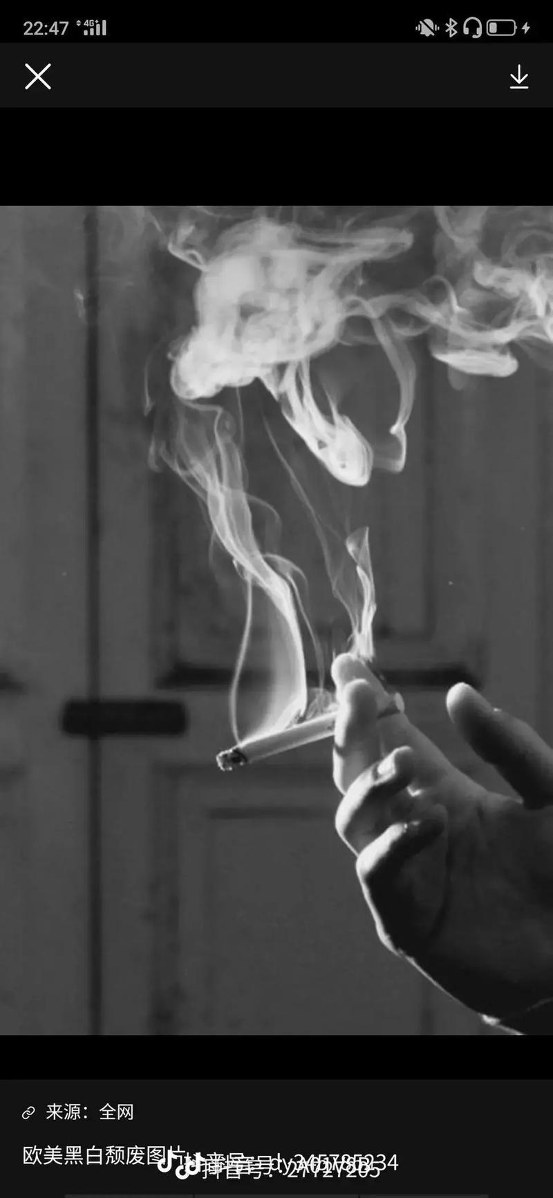 QQ男生伤感黑白皮肤,藏着什么故事?