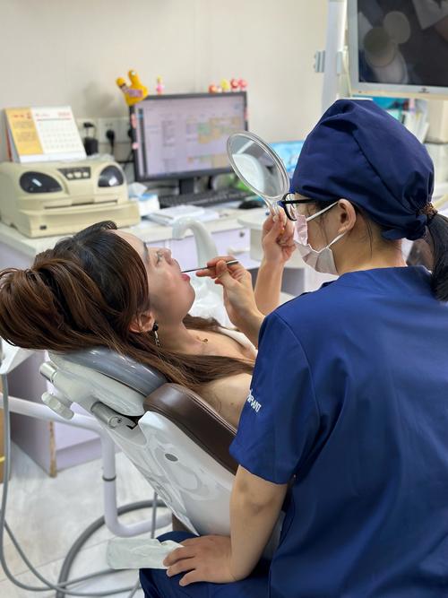 口腔护士如何正确调拌藻酸盐印模材料?